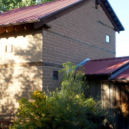 פרמינגטון Silver River Adobe Inn Bed And Breakfast מראה חיצוני תמונה