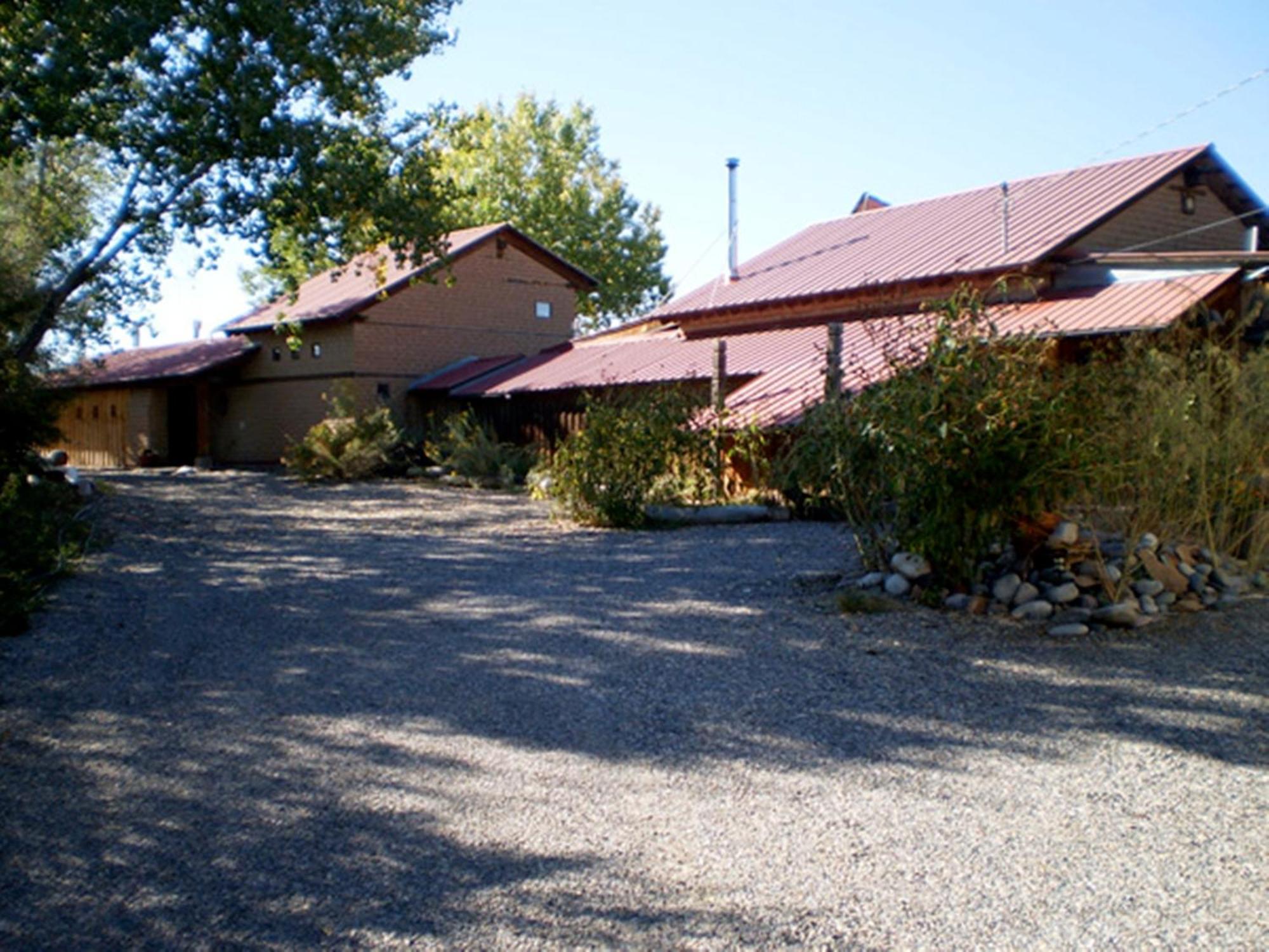 פרמינגטון Silver River Adobe Inn Bed And Breakfast מראה חיצוני תמונה