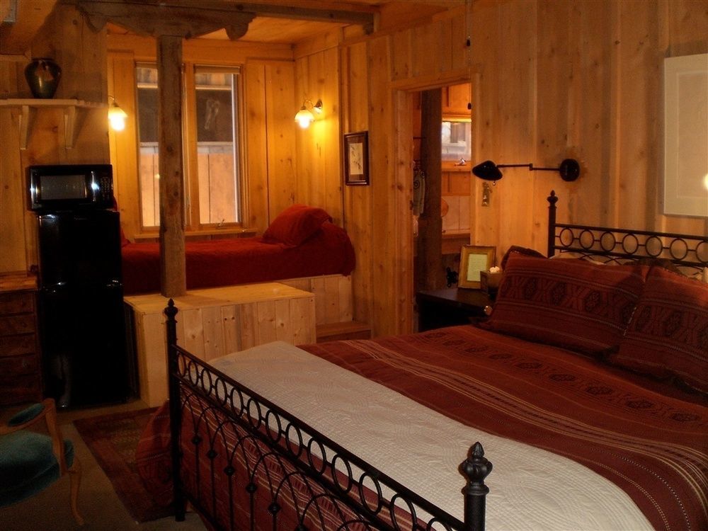 פרמינגטון Silver River Adobe Inn Bed And Breakfast מראה חיצוני תמונה