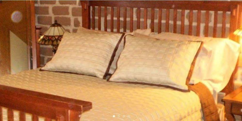 פרמינגטון Silver River Adobe Inn Bed And Breakfast מראה חיצוני תמונה